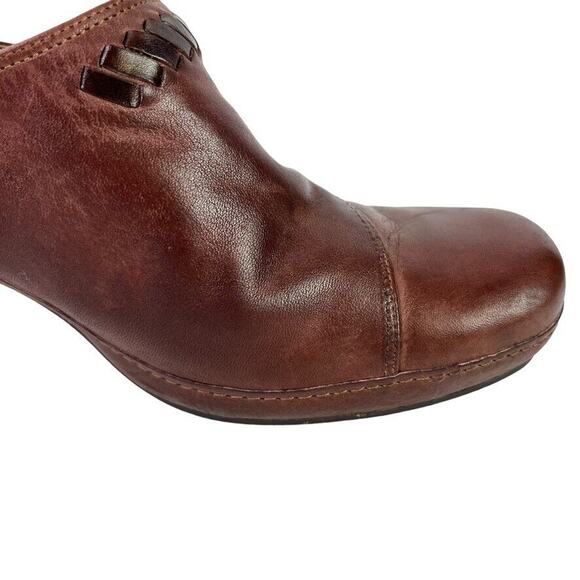 Clarks Artisan Womens Chunky Heels Brown Leather Side Zip Comfort Shoes sz 10 M - Picture 2 of 16